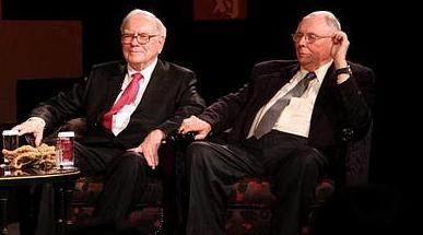 沃伦巴菲特和查理芒格在2019年的伯克希尔哈撒韦股东大会上发言